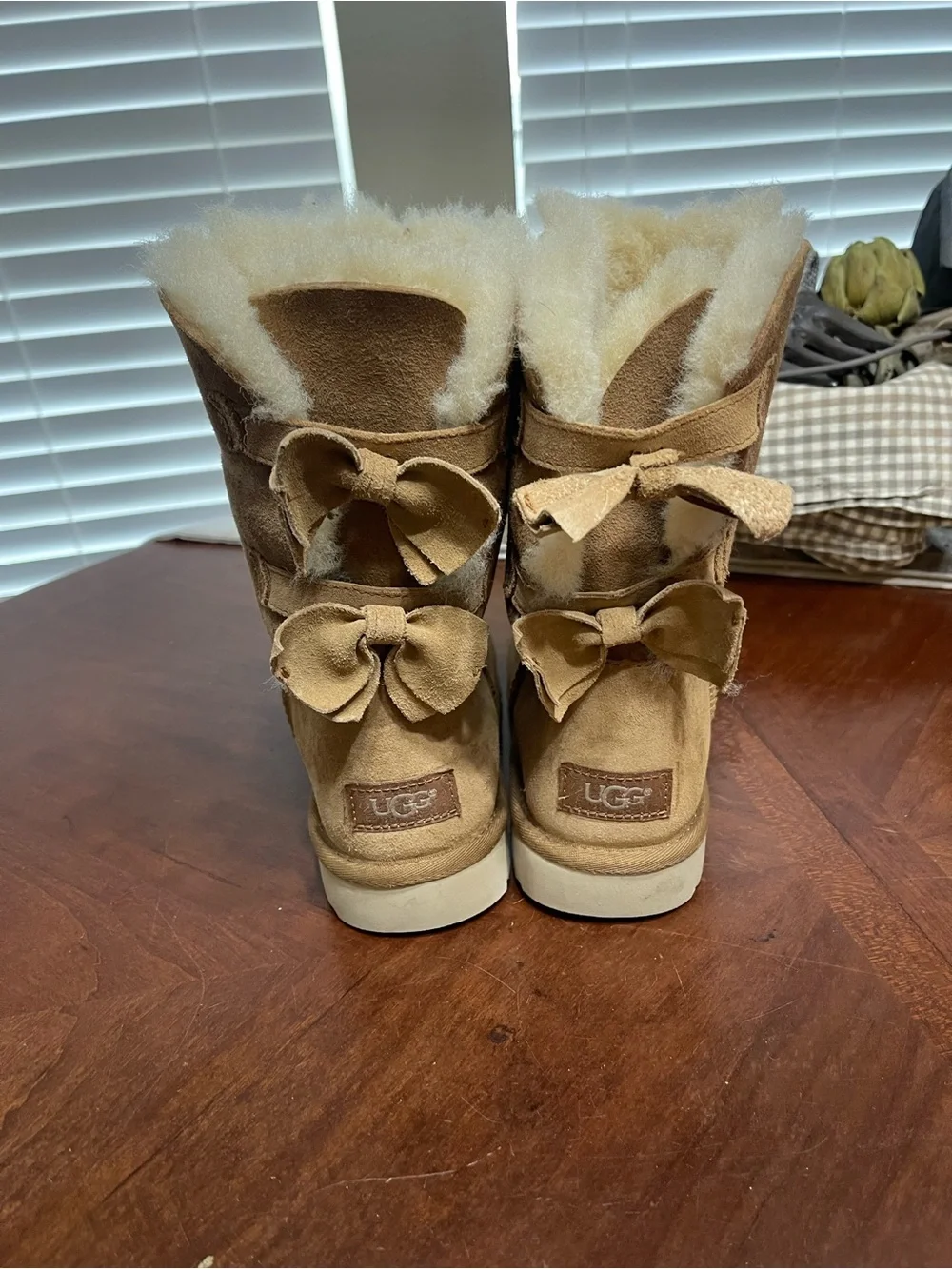UGG AUSTRALIA Meilani Bow B Sheepskin Suede Boots 1012981
